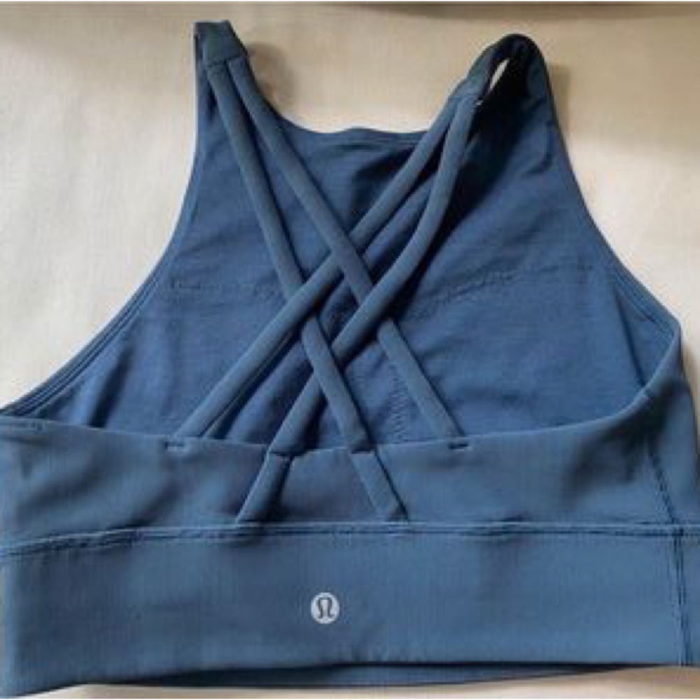 Lululemon sports bra